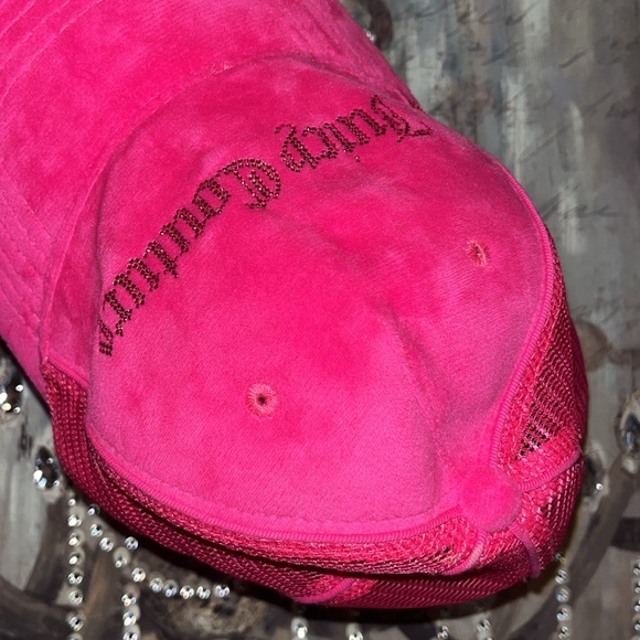 π«¦πβ’ π§π»ββοΈ Juicy Couture x Oh-So-Specialβ¦Vibesπ§π»ββοΈβ’ππ - Picture 7 of 8